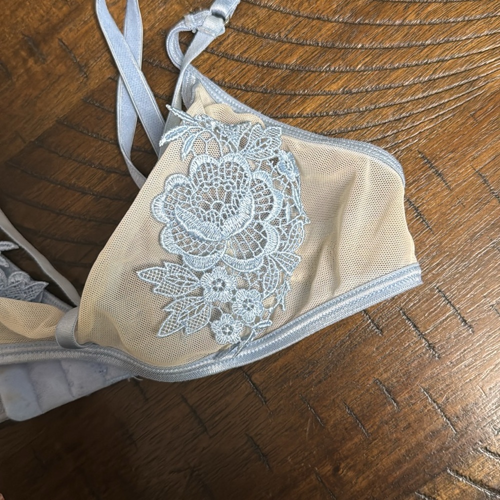 Bralette - Picture 3 of 3